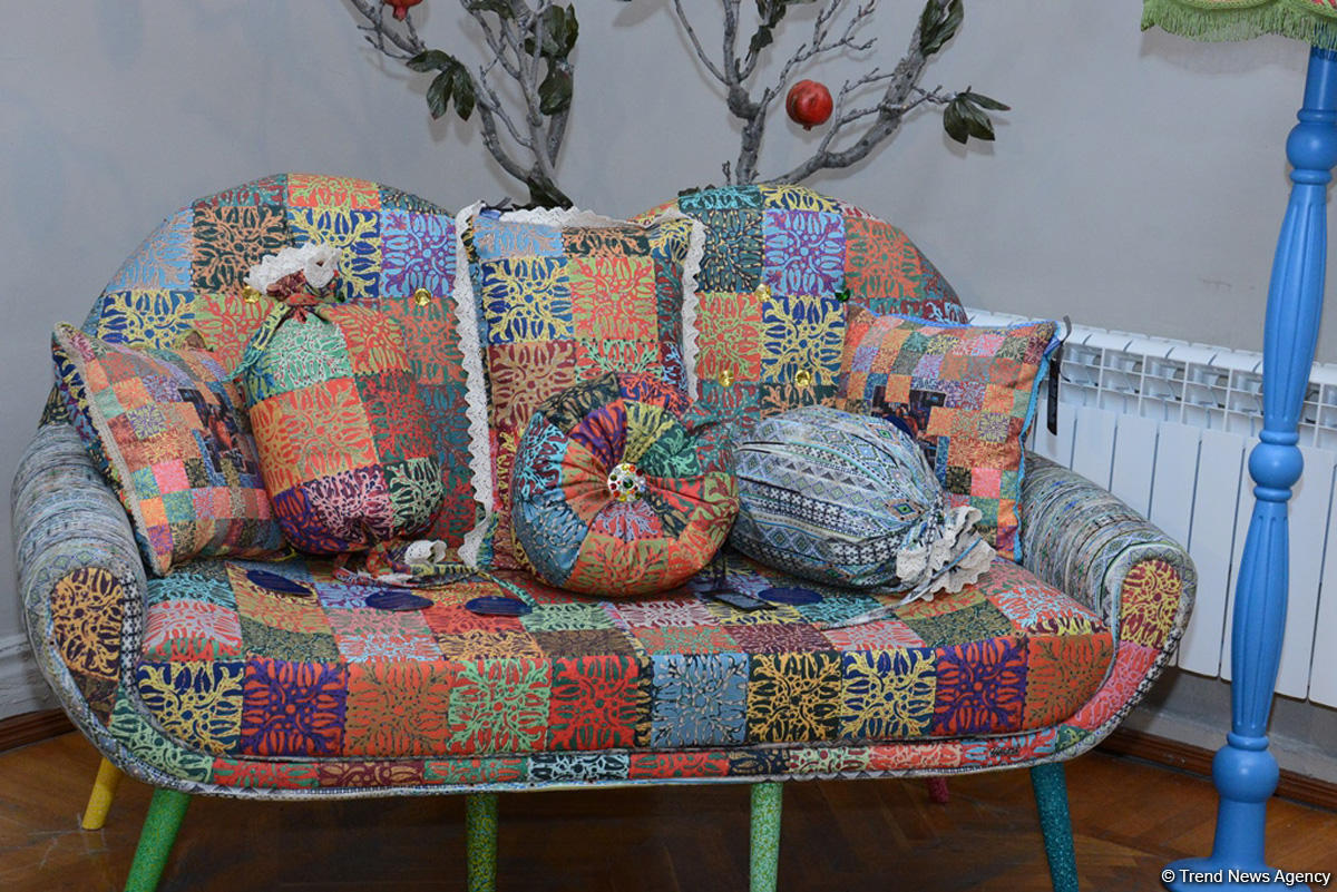 В Баку открылась выставка Милены Набиевой "Minabi - Узоры Мироздания": буйство красок, чувств и восприятия (ФОТО)