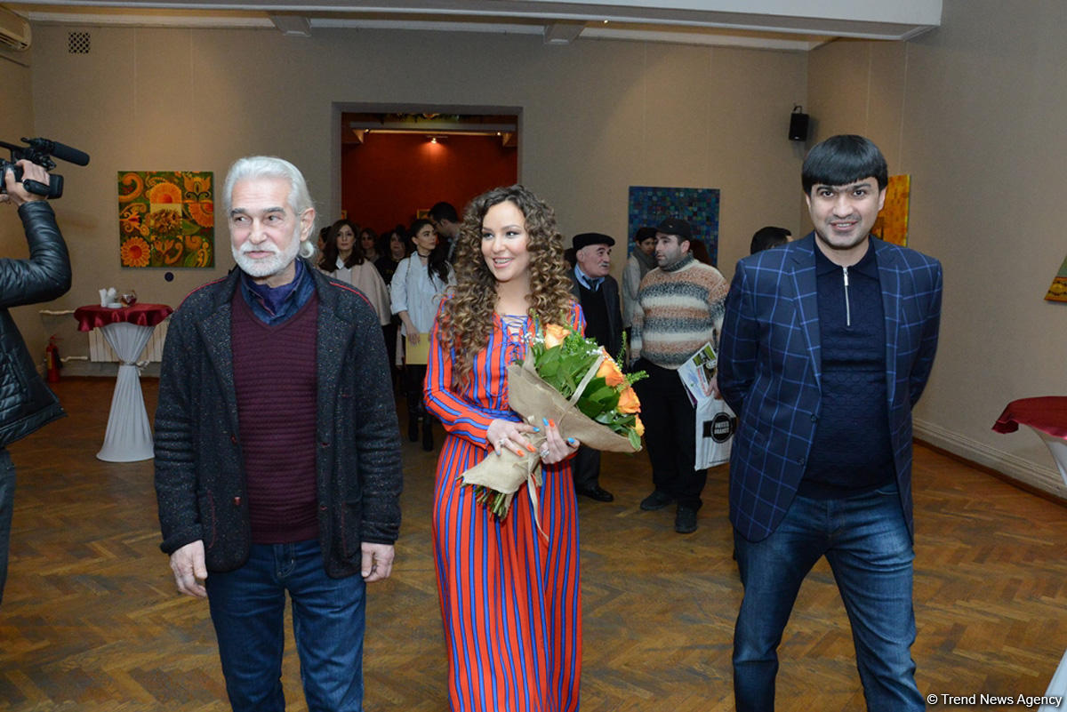 В Баку открылась выставка Милены Набиевой "Minabi - Узоры Мироздания": буйство красок, чувств и восприятия (ФОТО)