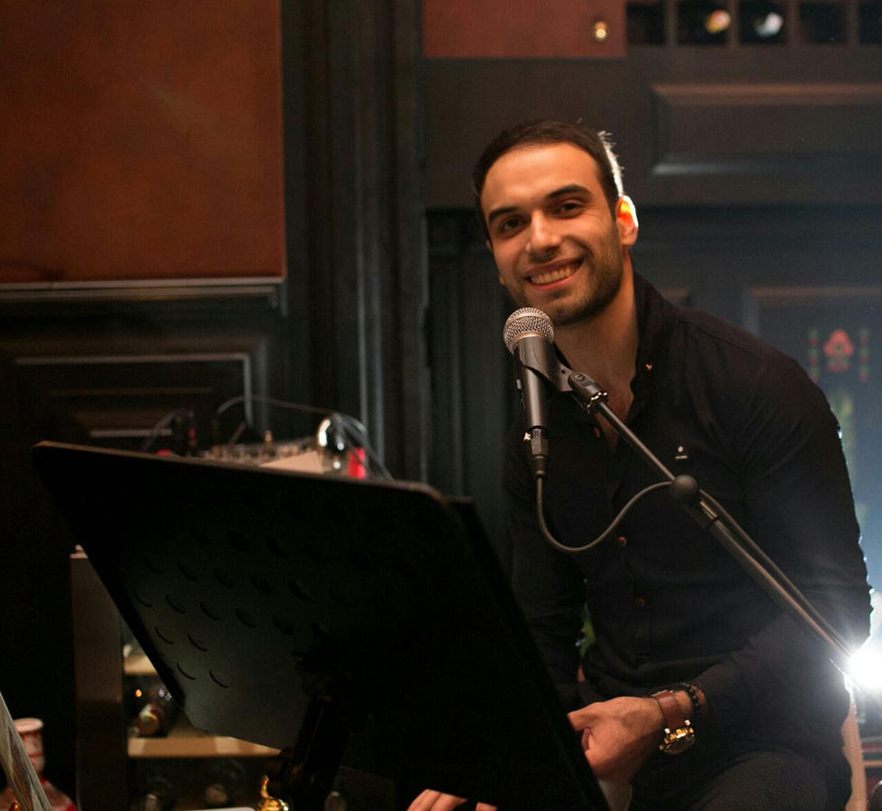 Азербайджанский певец в телепроекте "Голос Украины" (ФОТО)