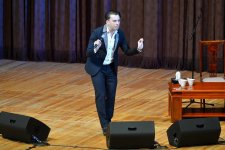 Максим Галкин в Баку: Самый вкусный плов … во время "эхсана" (ФОТО)