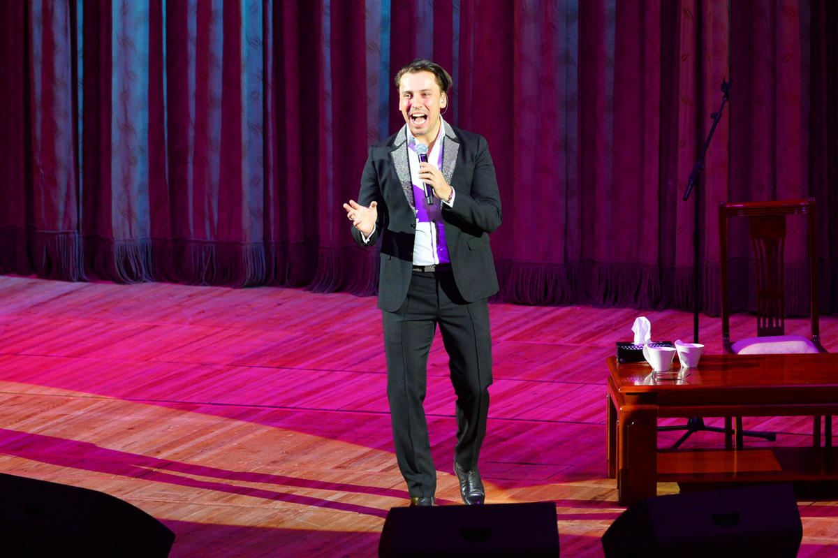 Максим Галкин в Баку: Самый вкусный плов … во время "эхсана" (ФОТО)