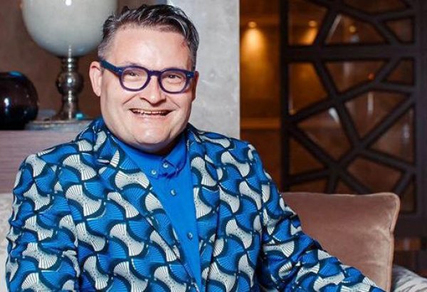 В Баку очень много красивых и состоятельных, элегантных женщин - Александр Васильев