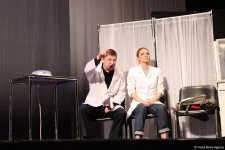 Аншлаг и овации: "Жестокий урок" от российских актеров в Баку (ФОТО)