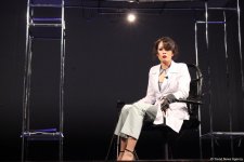 Аншлаг и овации: "Жестокий урок" от российских актеров в Баку (ФОТО)