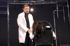 Аншлаг и овации: "Жестокий урок" от российских актеров в Баку (ФОТО)