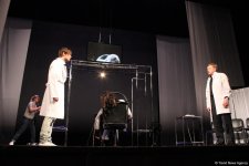 Аншлаг и овации: "Жестокий урок" от российских актеров в Баку (ФОТО)