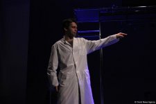 Аншлаг и овации: "Жестокий урок" от российских актеров в Баку (ФОТО)