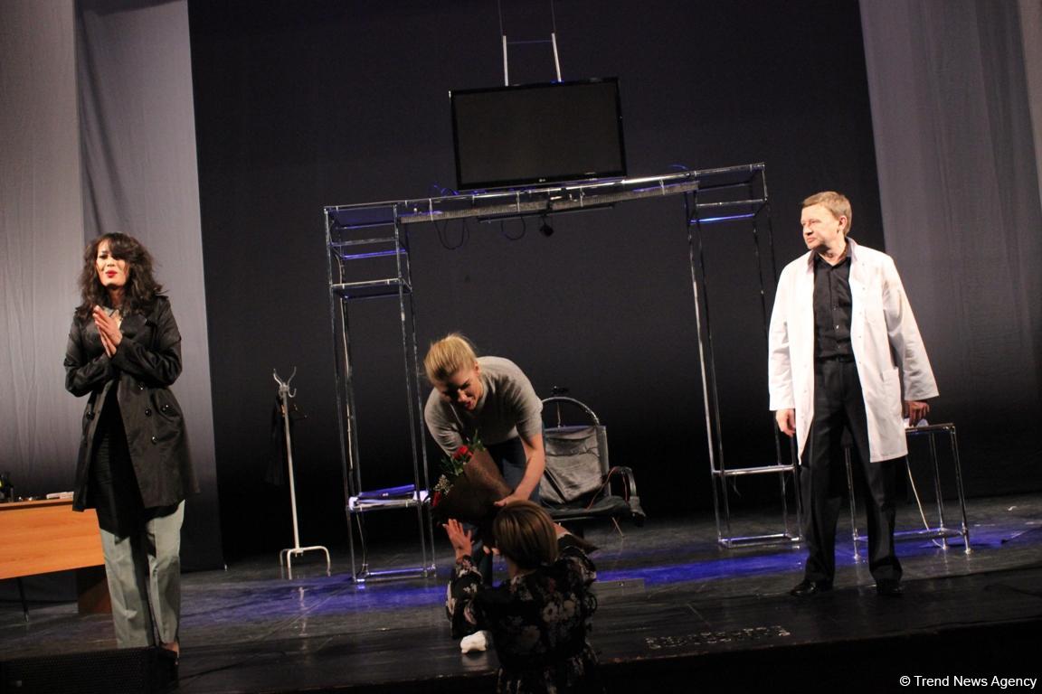 Аншлаг и овации: "Жестокий урок" от российских актеров в Баку (ФОТО)