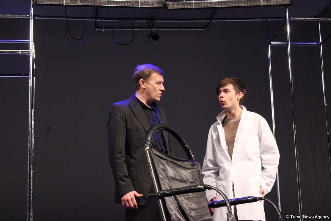 Аншлаг и овации: "Жестокий урок" от российских актеров в Баку (ФОТО)