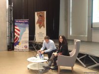 YARAT провел семинар американского режиссера-документалиста Лизы Лиман (ФОТО)