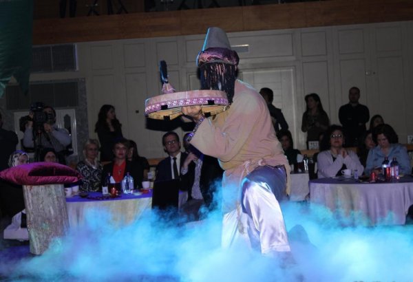 Баку и любовь: Каждая строчка, как мгновение судьбы (ФОТО)