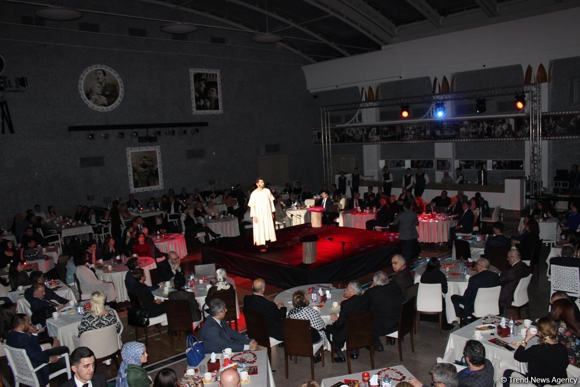 Баку и любовь: Каждая строчка, как мгновение судьбы (ФОТО)