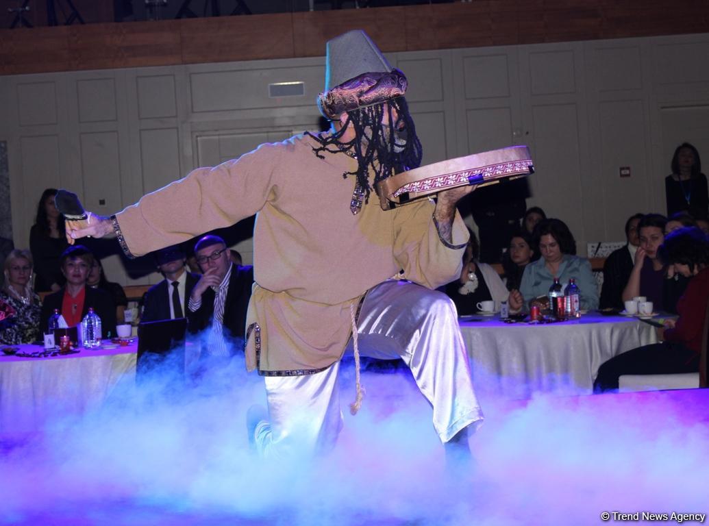 Баку и любовь: Каждая строчка, как мгновение судьбы (ФОТО)