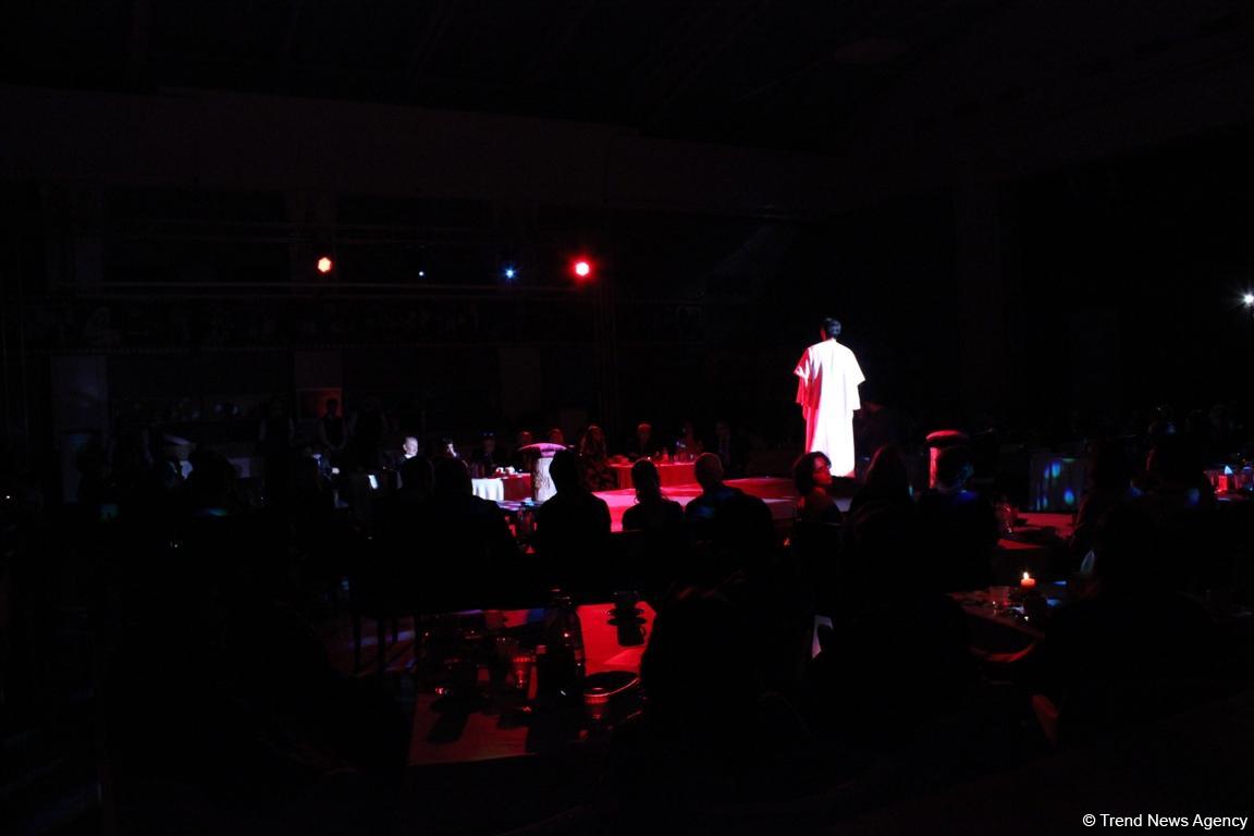 Баку и любовь: Каждая строчка, как мгновение судьбы (ФОТО)