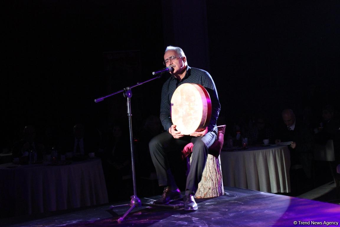 Баку и любовь: Каждая строчка, как мгновение судьбы (ФОТО)