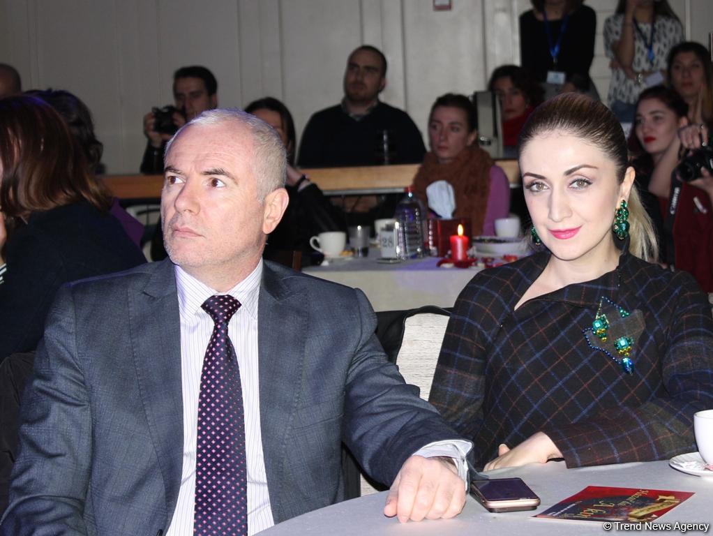 Баку и любовь: Каждая строчка, как мгновение судьбы (ФОТО)