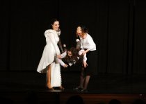 Из 16-го в 21 век: Азербайджанские студенты представили историю любви Шекспира (ФОТО)