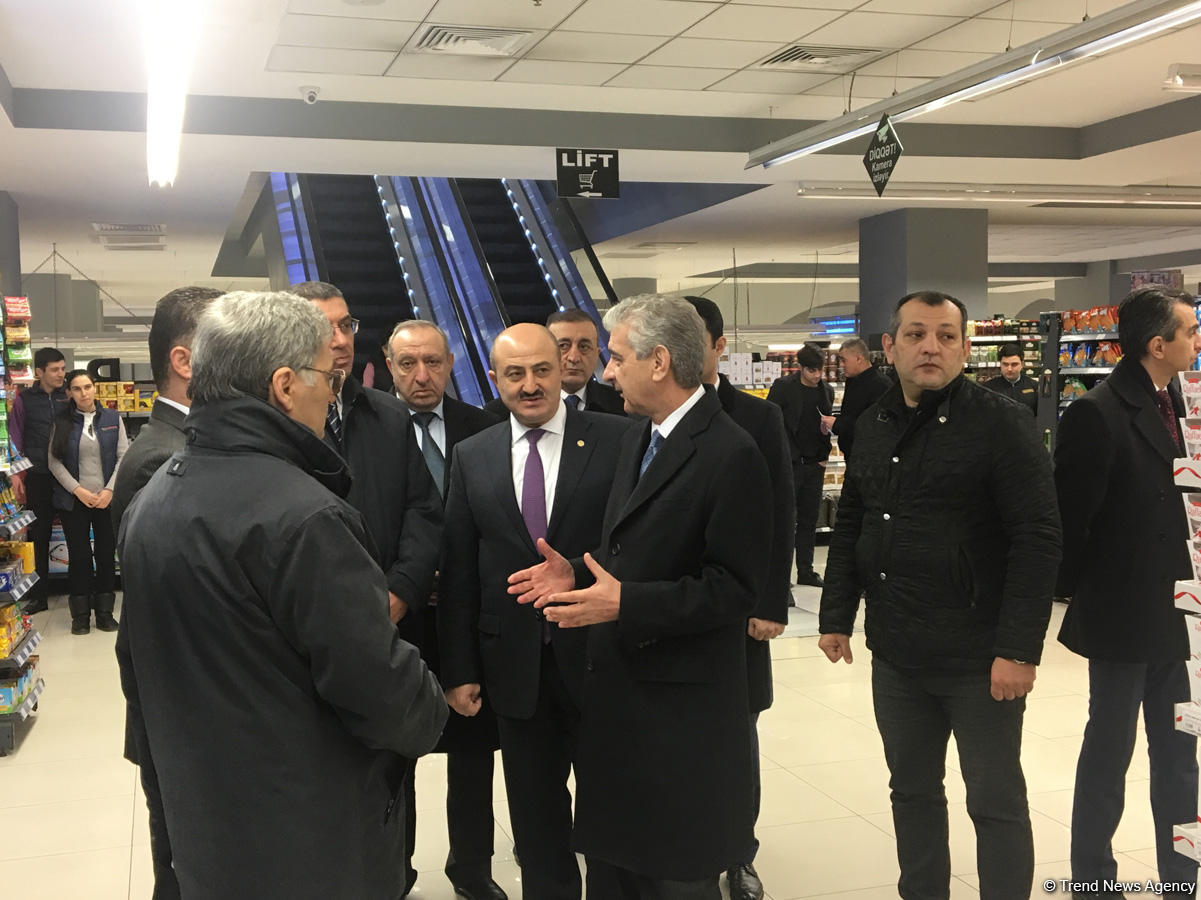 Али Ахмедов: Рост цен в супермаркетах Баку не достигает особо ощутимого и беспокоящего уровня (ФОТО)