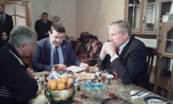 Посол США  навестил семью вынужденных переселенцев из Ходжалы   (ФОТО)