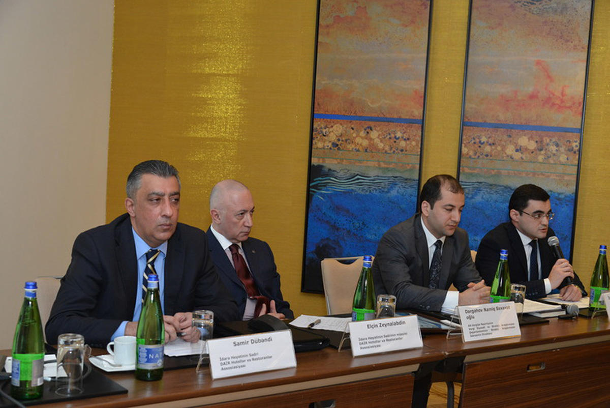 В Баку обсудили вопросы дальнейшего развития сферы туризма (ФОТО)