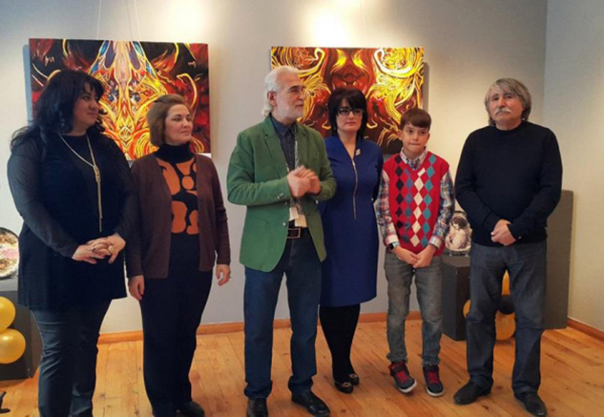 Азербайджанские художники совершили "Путешествие с Востока на Запад" (ФОТО)