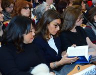 В Баку состоялись вечер классической музыки и презентация книги памяти видного педагога и пианиста Айтекин Гасановой (ФОТО)