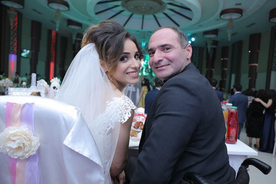 Такого вы еще не видели! Невеста из Азербайджана совершила прыжок с 4000 метров (ВИДЕО, ФОТО)