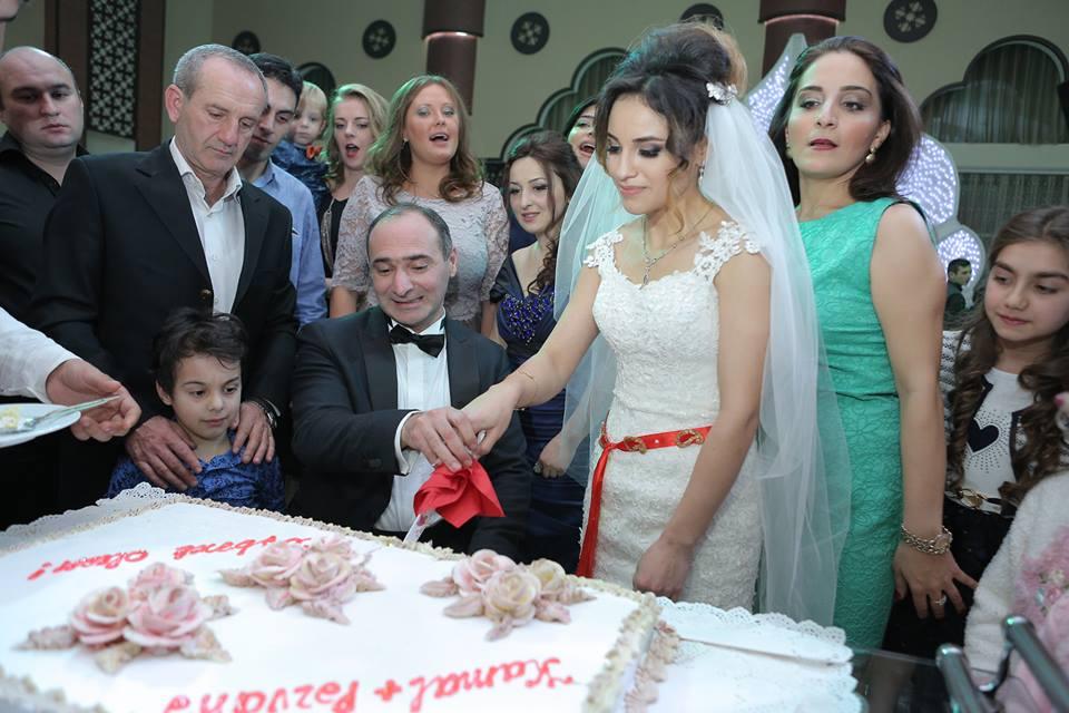 Такого вы еще не видели! Невеста из Азербайджана совершила прыжок с 4000 метров (ВИДЕО, ФОТО)