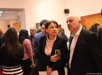 Любимый художник экс-президента США и звезд Голливуда представил в Баку "The observer is the observed" (ФОТО)