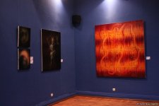 Любимый художник экс-президента США и звезд Голливуда представил в Баку "The observer is the observed" (ФОТО)