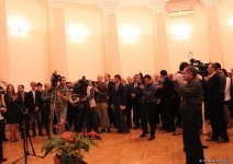 Любимый художник экс-президента США и звезд Голливуда представил в Баку "The observer is the observed" (ФОТО)