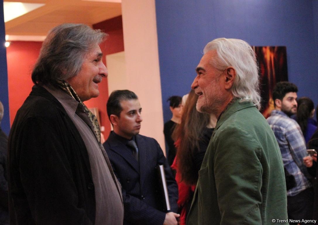 Любимый художник экс-президента США и звезд Голливуда представил в Баку "The observer is the observed" (ФОТО)