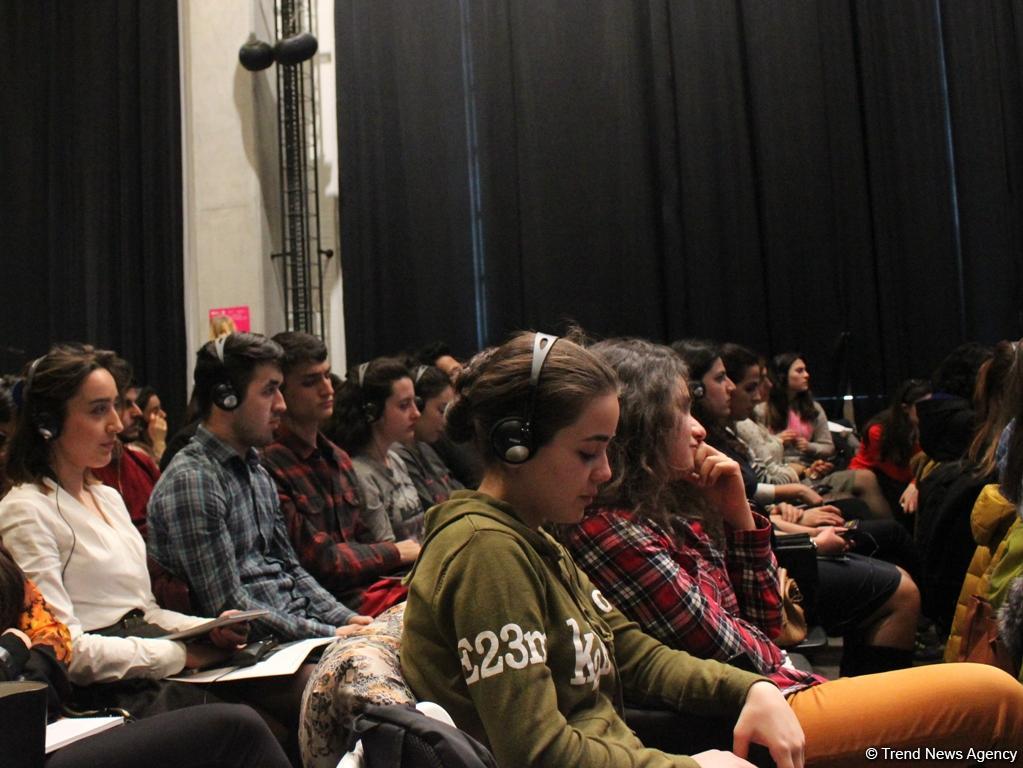 В Центре Современного Искусства YARAT проходит форум  "Selector PRO" (ФОТО)