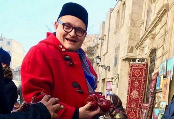 В Баку приехал ведущий программы "Модный приговор" Александр Васильев (ФОТО)