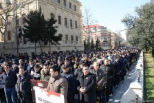 В  Баку прошло всенародное шествие в связи с 25-й годовщиной Ходжалинского геноцида (ФОТО)