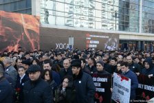 В  Баку прошло всенародное шествие в связи с 25-й годовщиной Ходжалинского геноцида (ФОТО)