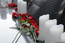 В  Баку прошло всенародное шествие в связи с 25-й годовщиной Ходжалинского геноцида (ФОТО)