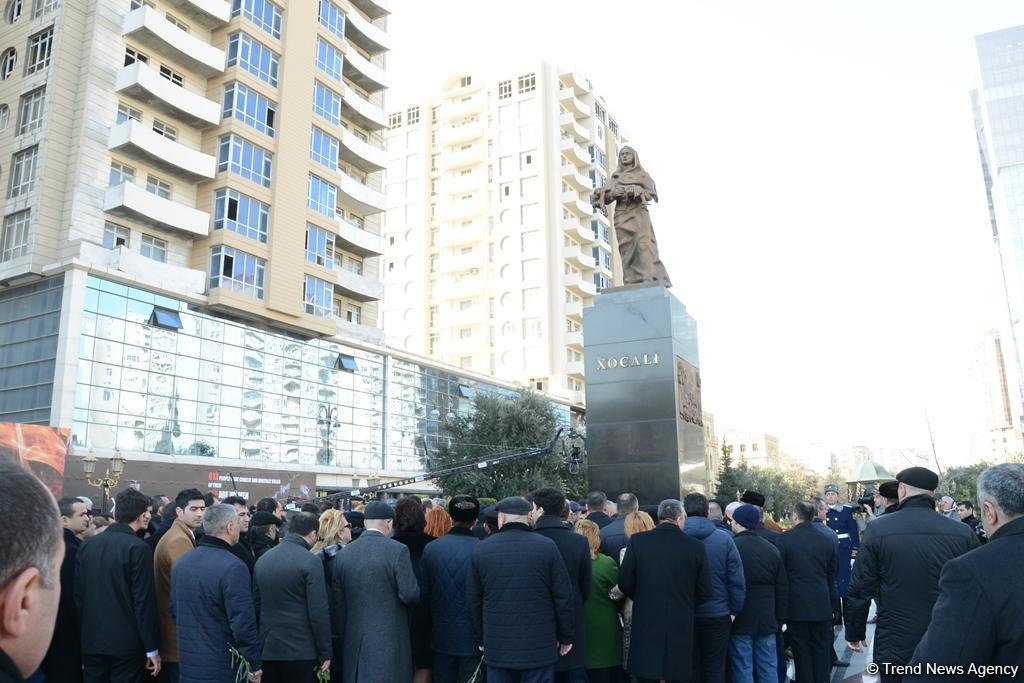 В  Баку прошло всенародное шествие в связи с 25-й годовщиной Ходжалинского геноцида (ФОТО)