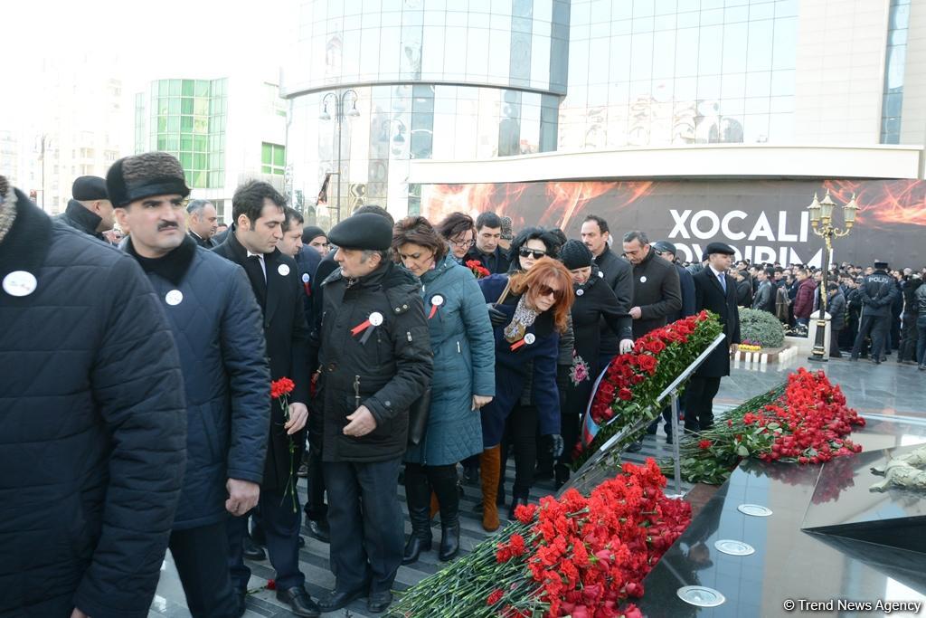 В  Баку прошло всенародное шествие в связи с 25-й годовщиной Ходжалинского геноцида (ФОТО)