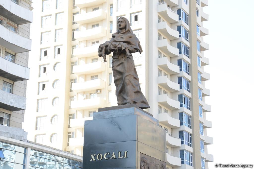 В  Баку прошло всенародное шествие в связи с 25-й годовщиной Ходжалинского геноцида (ФОТО)