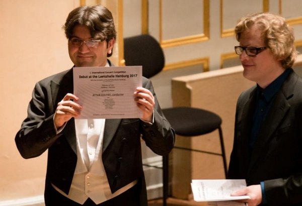Азербайджанский дирижер стал лауреатом международного конкурса в Гамбурге (ФОТО)