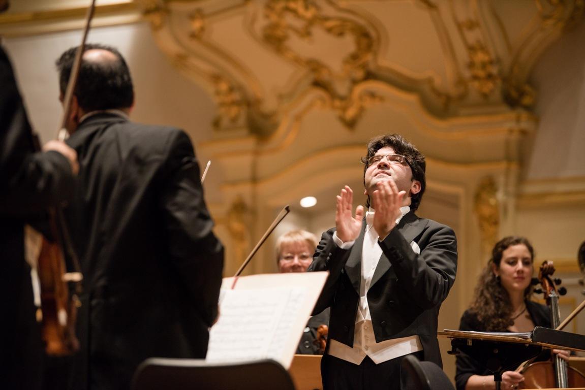 Азербайджанский дирижер стал лауреатом международного конкурса в Гамбурге (ФОТО)