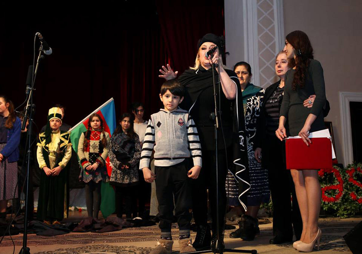 Детский театр-студия "Гюнай"  представила спектакль "Ходжалы"  (ФОТО)
