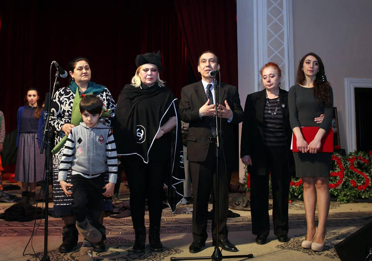 Детский театр-студия "Гюнай"  представила спектакль "Ходжалы"  (ФОТО)