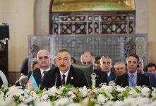Президент Ильхам Алиев: Азербайджан придает особое значение солидарности между мусульманскими странами и государствами (ФОТО)