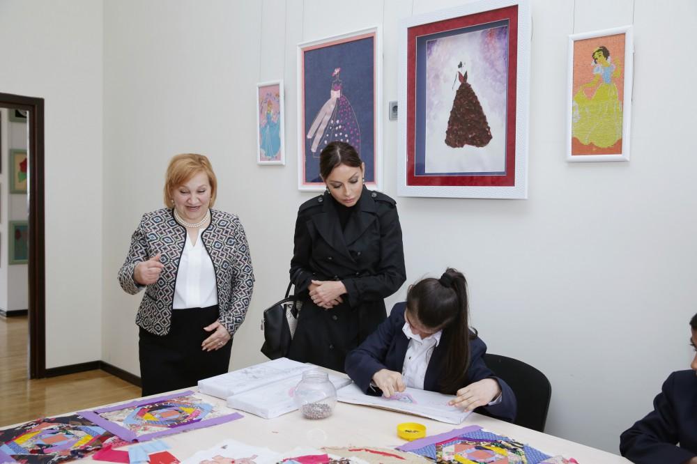 Первый вице-президент Азербайджана Мехрибан Алиева приняла участие в открытии после реконструкции школы-интерната в поселке Бильгя