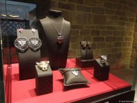 В Баку представлена коллекция "Ширваншахи" бренда Dastan (ФОТО)