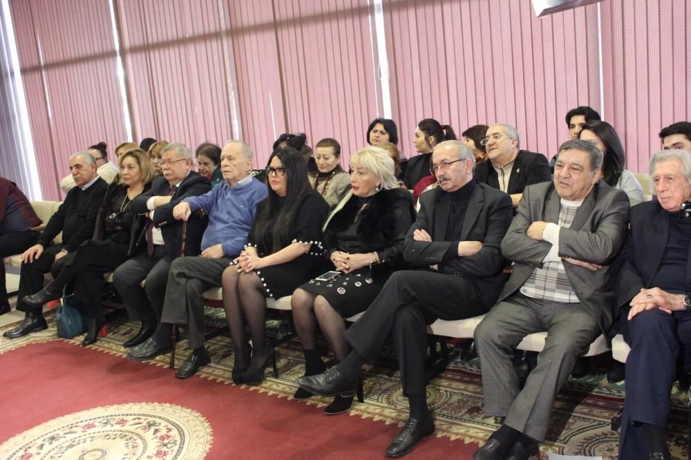 Театральные деятели отметили юбилей Эльданиза Зейналова (ФОТО)