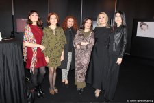 Севда Алекперзаде презентовала клип "Когда вспоминаю тебя" в художественной галерее (ВИДЕО, ФОТО)