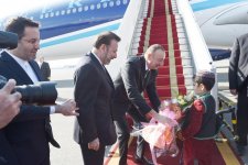 Президент Азербайджана Ильхам Алиев прибыл с официальным визитом в Иран (ФОТО)
